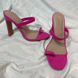 Pink Heels w/ Toe Band - Never Worn